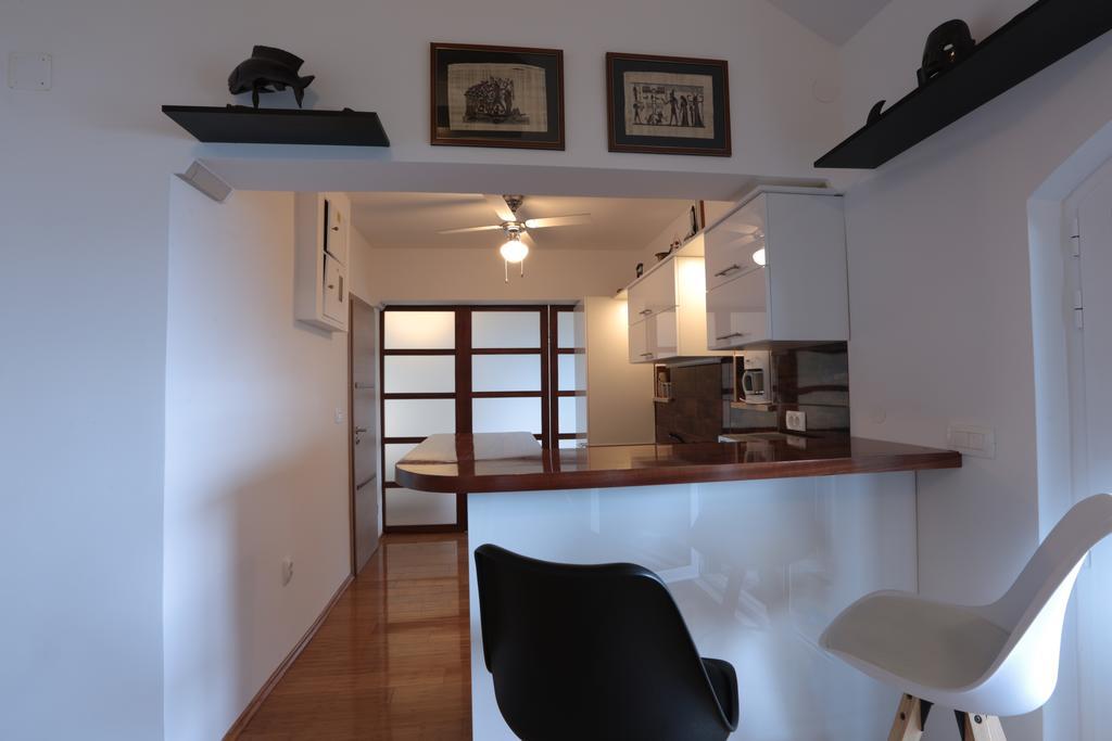 Cottage Holiday Home Omis Exterior photo