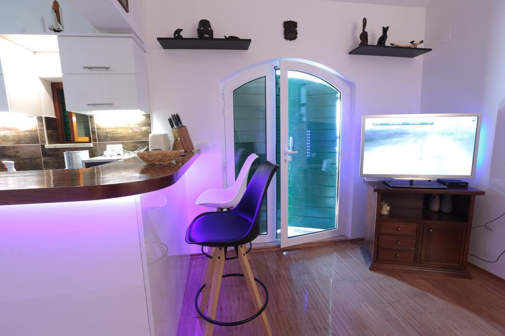 Cottage Holiday Home Omis Exterior photo